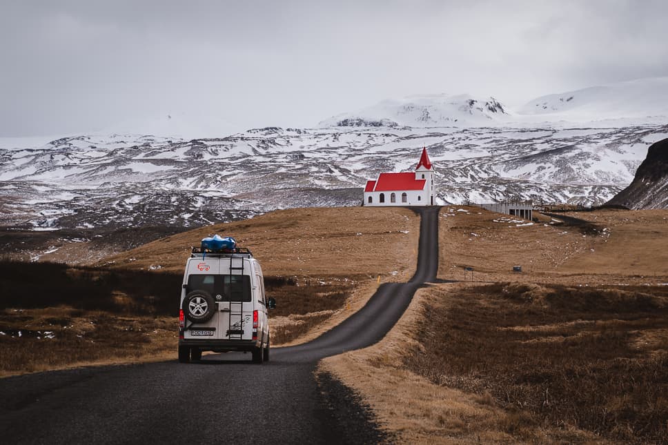 Ingjaldshólskirkja kerk Snaefellsnes rondreis IJsland