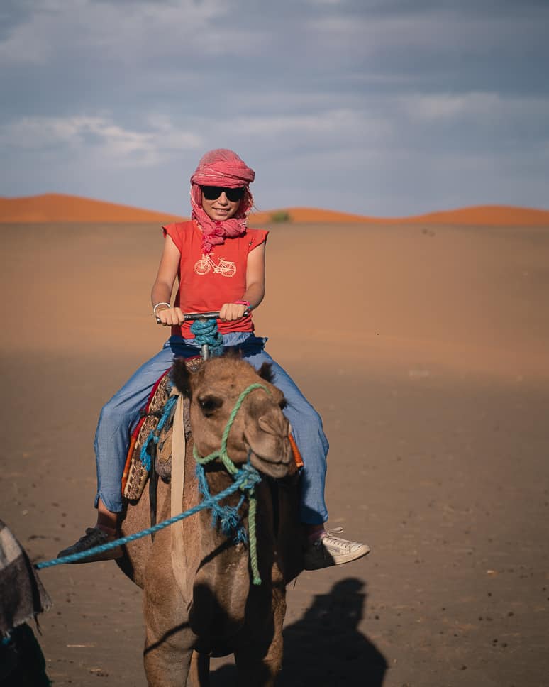 Marokko met kinderen in de woestijn - met de kameel gaan rijden