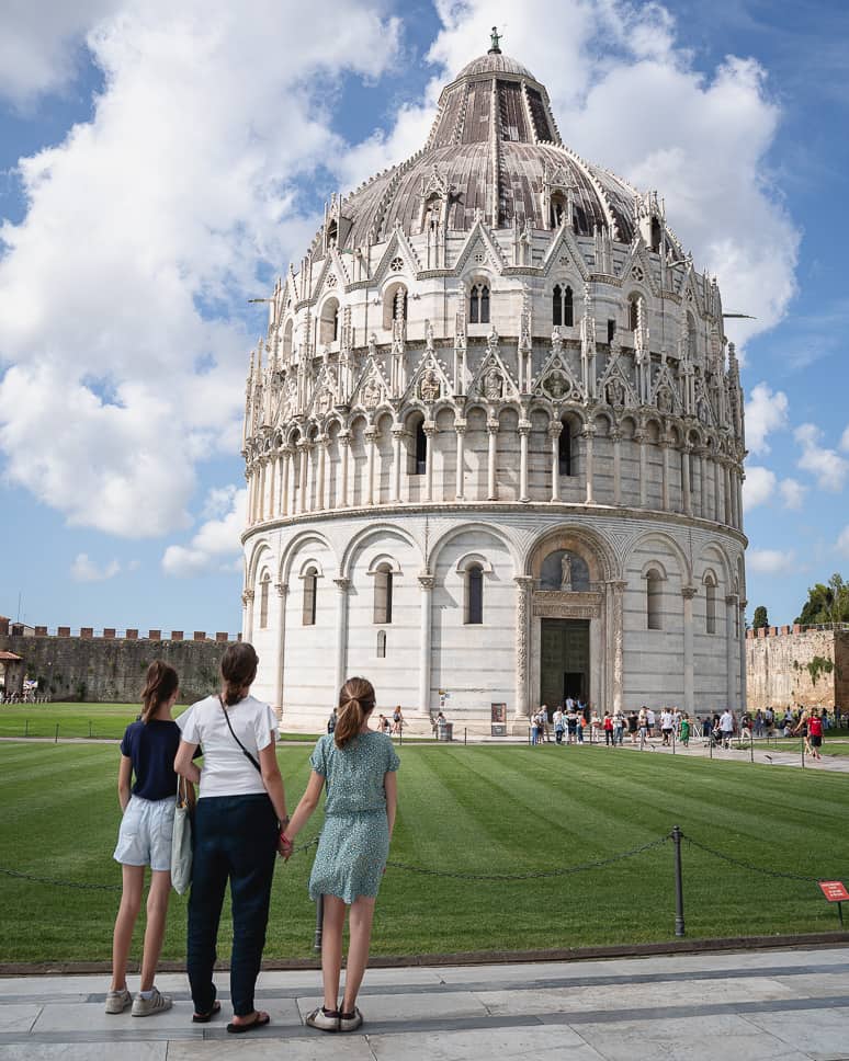 Familie Trip Toscane Pisa Baptistery