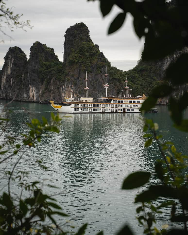 Bai Tu Long Bay 3 dagen 2 nachten cruise Indochina Junk