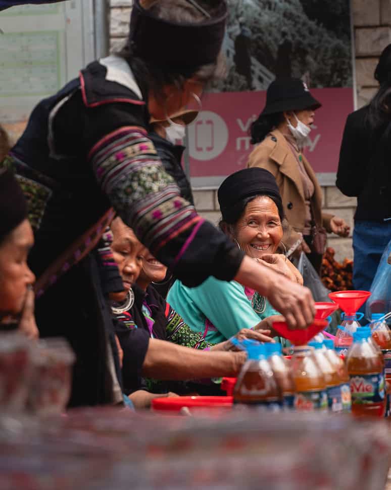 Vietnam bucket list noorden lokale markt Hmong Sapa