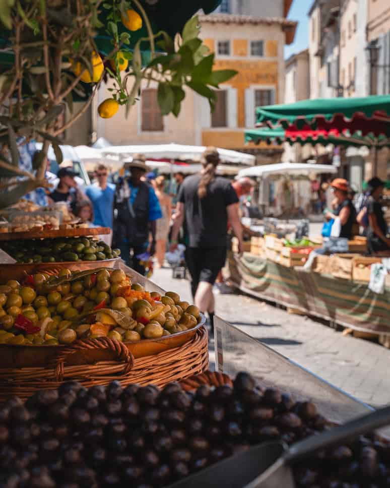 Market Isle sur la sorgue olives