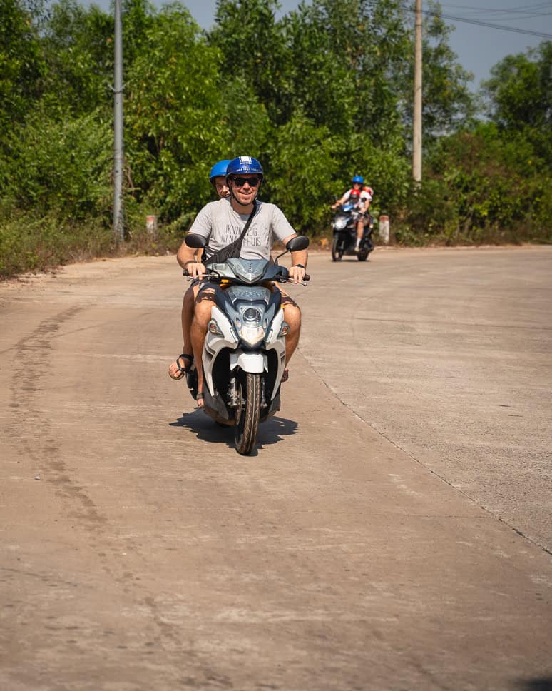 Phu Quoc What to to - driving a scooter