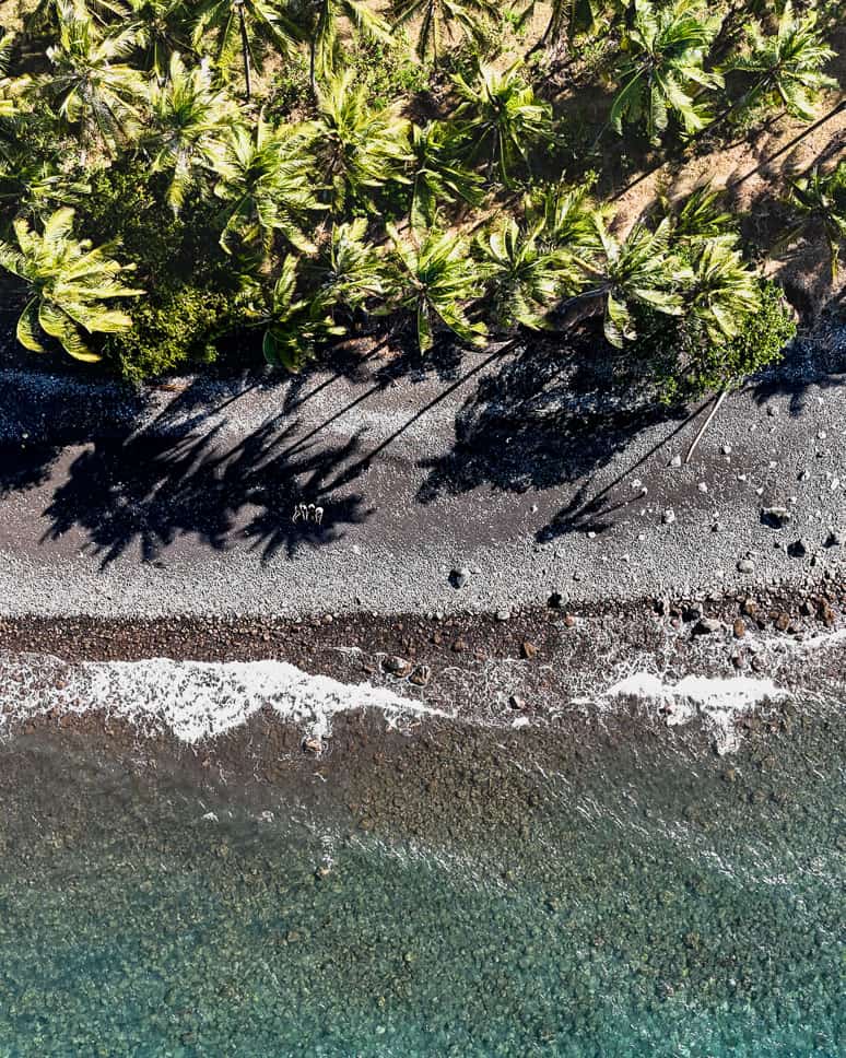 Drone wat te doen in Oost-Bali Zwarte stranden