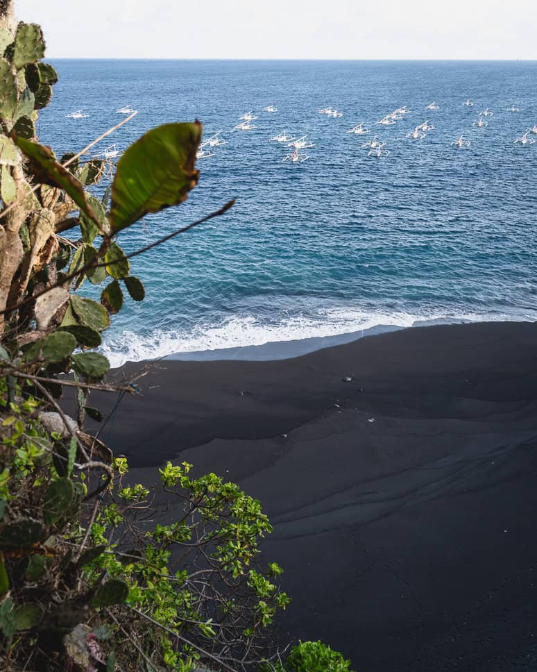 Verborgen parels in Oost Bali Zwart strand