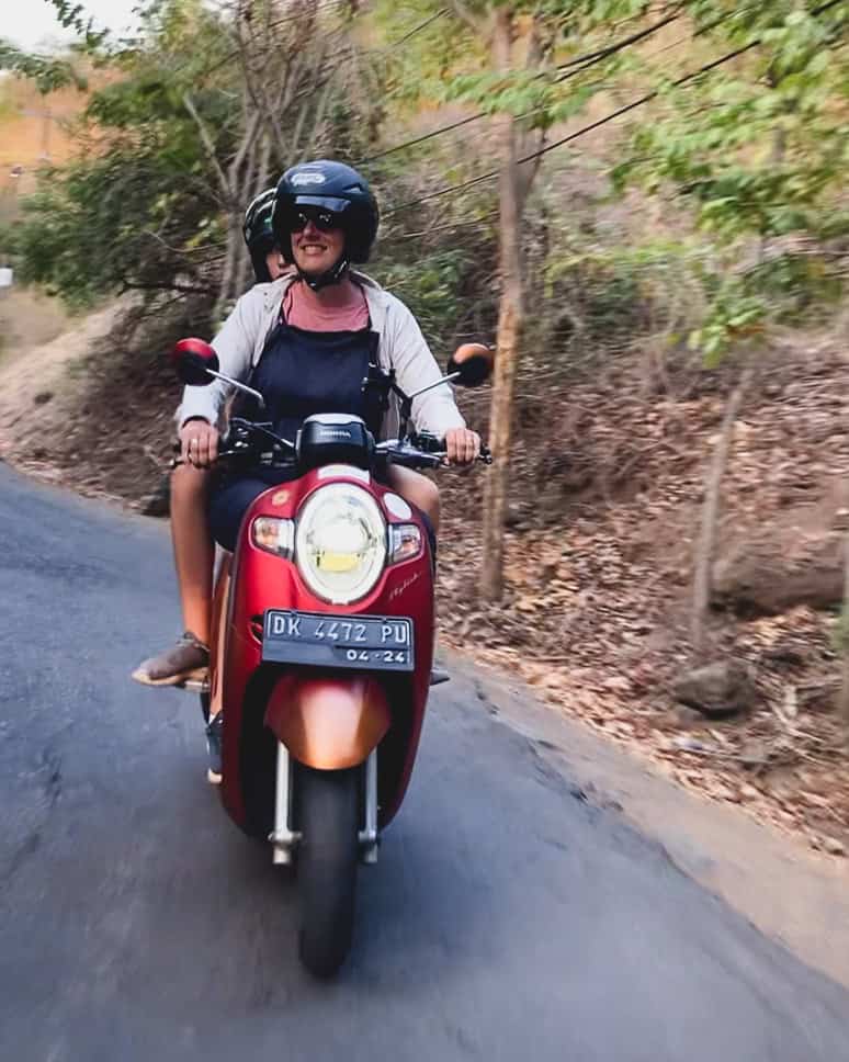 Discover Amed and East Bali with a scooter