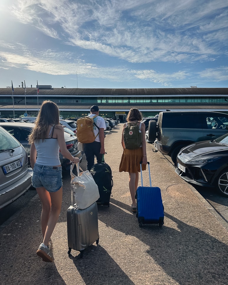 Auto huren in Corsica als familie aan Ajaccio luchthaven
