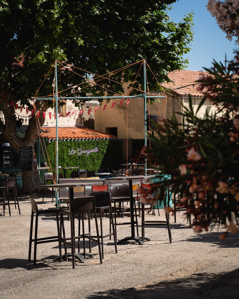Binnenplein citadel pop-up cafe in Ajaccio