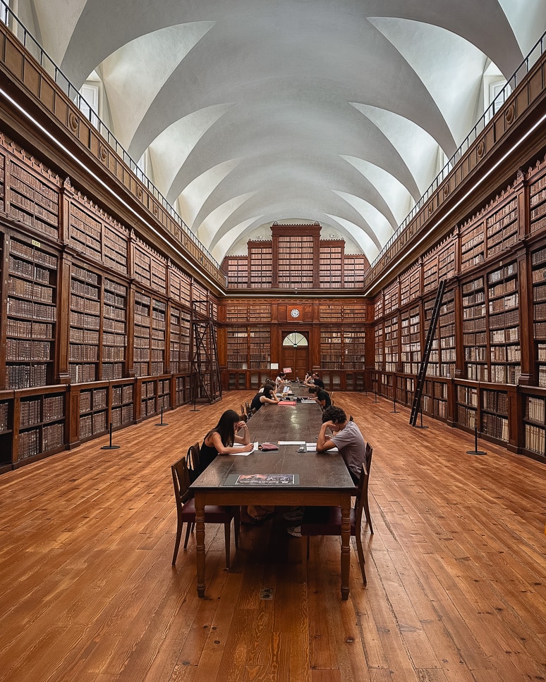 Stadsbibliotheek van Ajaccio in Corsica