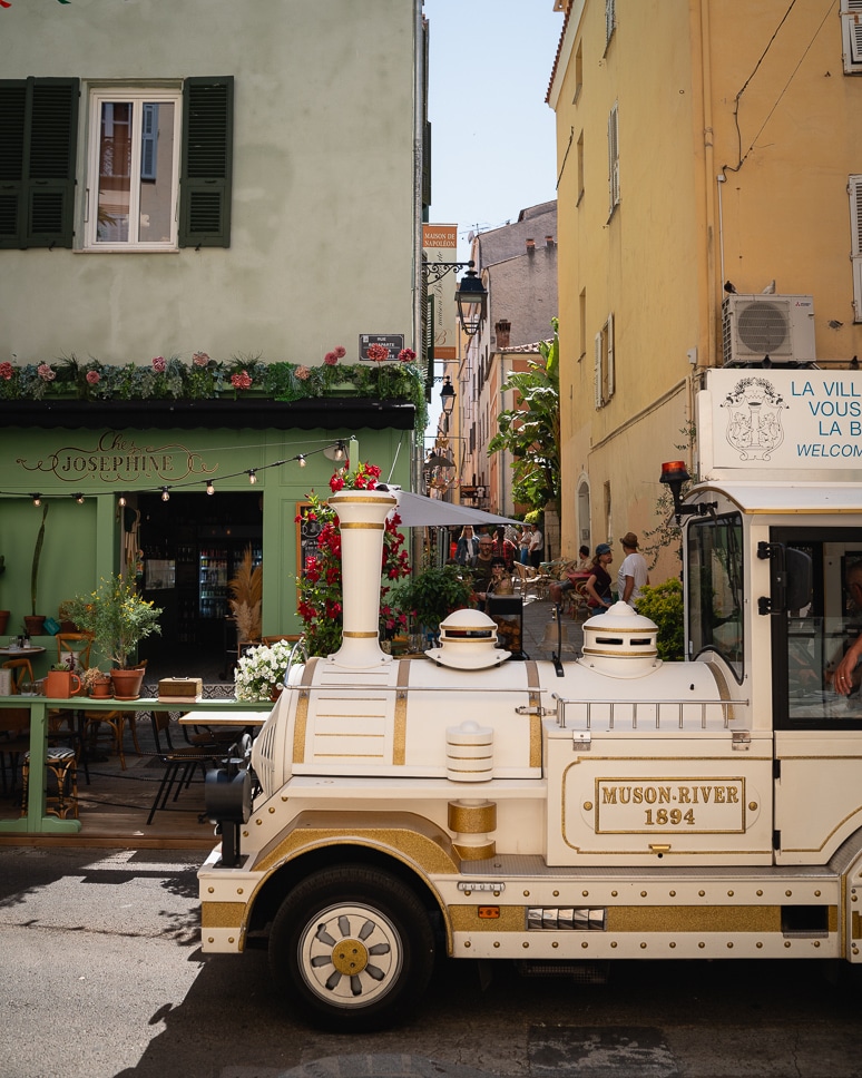Le Petit Train d'Ajaccio toeristentrein in Corsica