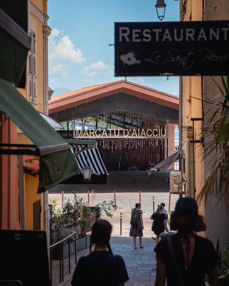Marcatu D'Aiacciu markt in Ajaccio